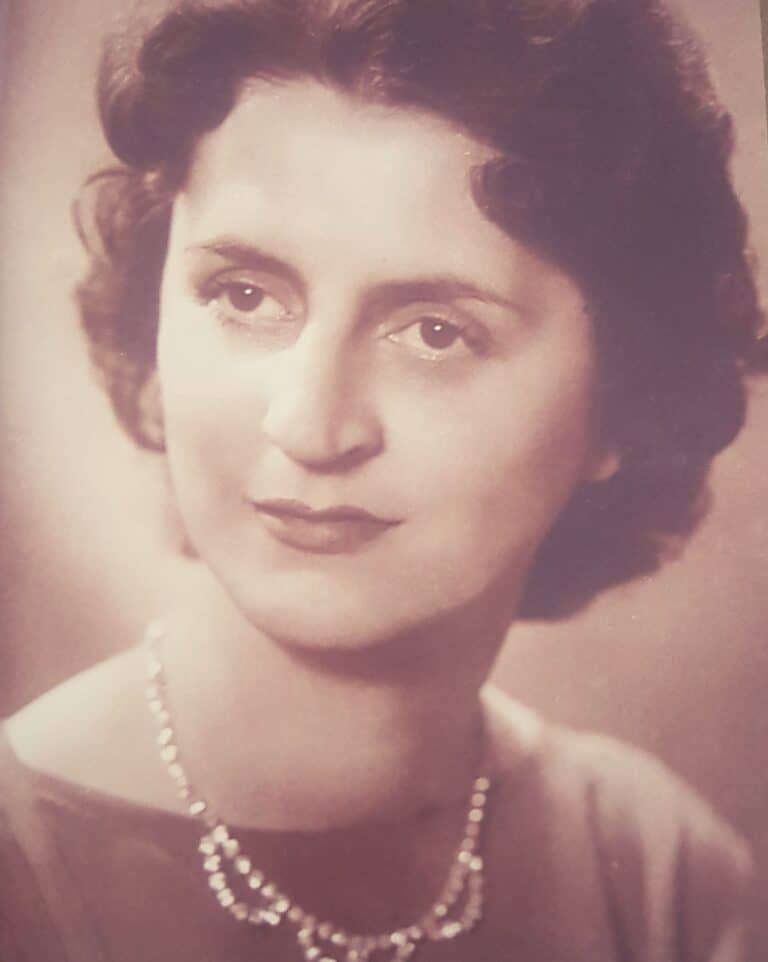 zdjęcie mojej babci, tej z okolic Poznania. Piękna kobieta!