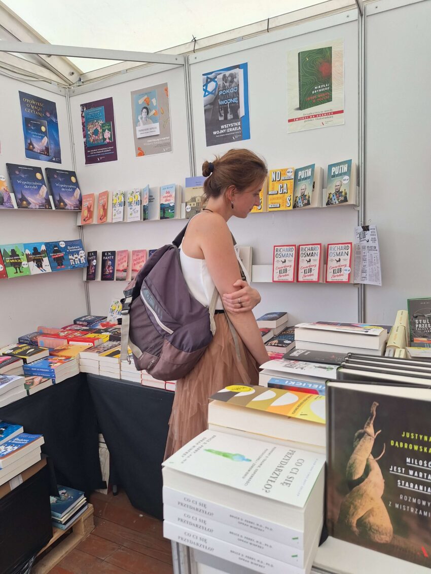 Literacki Sopot - stoisko wydawnictwa